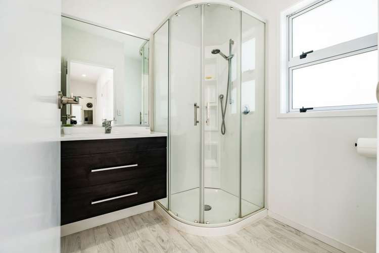 3 Flame Tree Lane Taipa_12