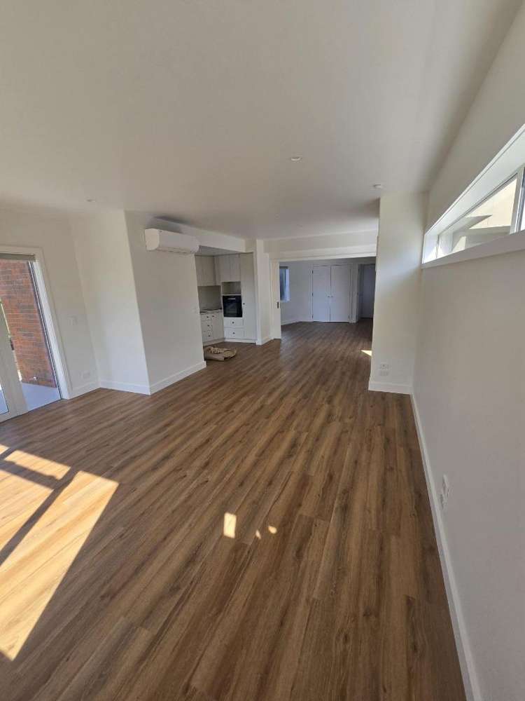 b/4 Knighton Road 1076_2