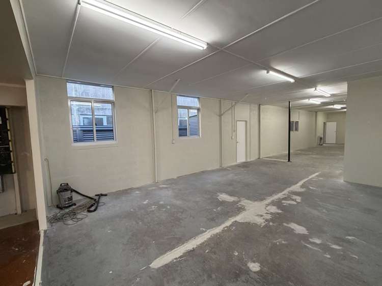 1 and 2/57 Carr Road Mt Roskill_12