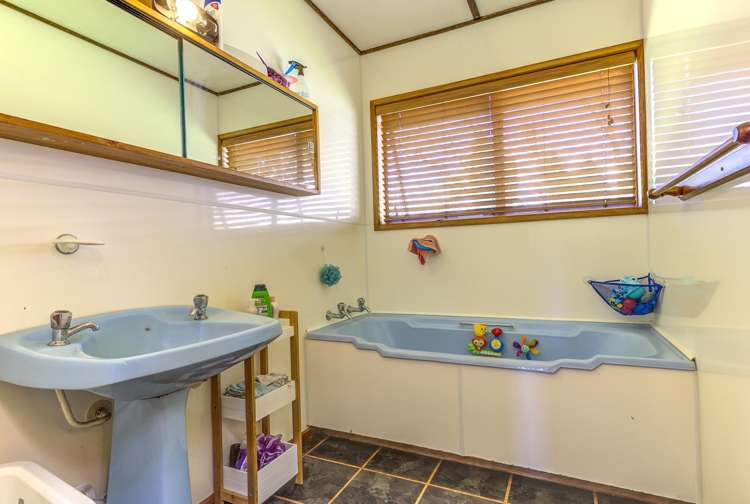 38 Karakariki Road Whatawhata_15