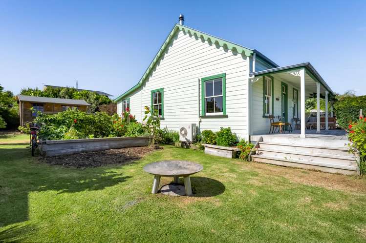 1 Mahuru Lane Okato_19