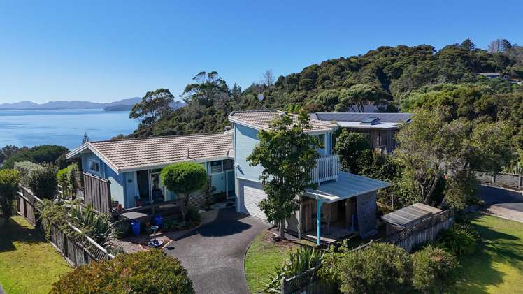 11 Russell Heights Russell_2