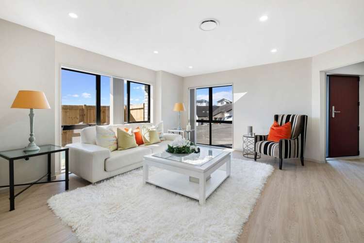 28 Arrowsmith Drive Clover Park_10