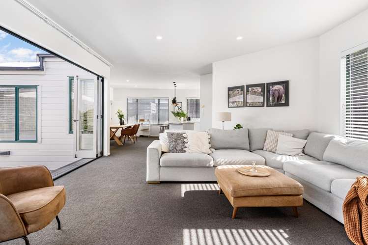 100 Beach Road Castor Bay_3