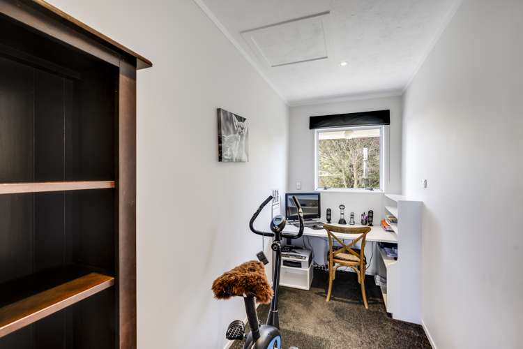 8 Lennon Grove Havelock North_16