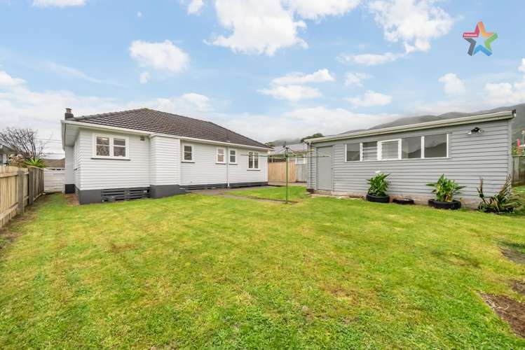 37 Russell Road Wainuiomata_8