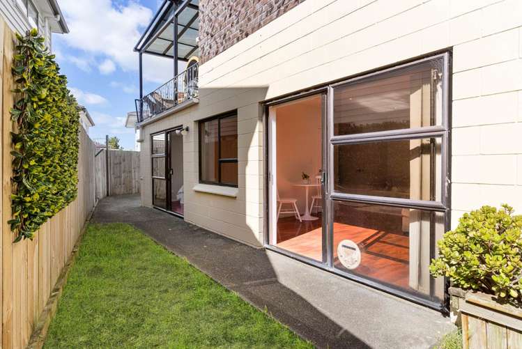 45 Bradbury Road Botany Downs_15