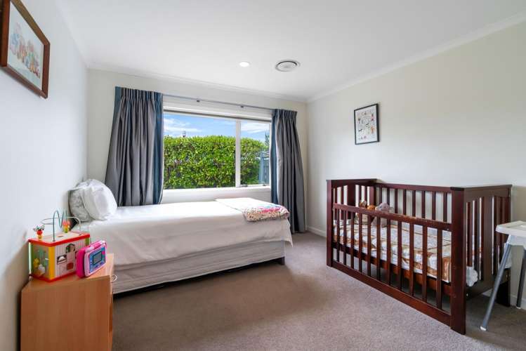 11 Byron Brown Place Otaki Beach_14