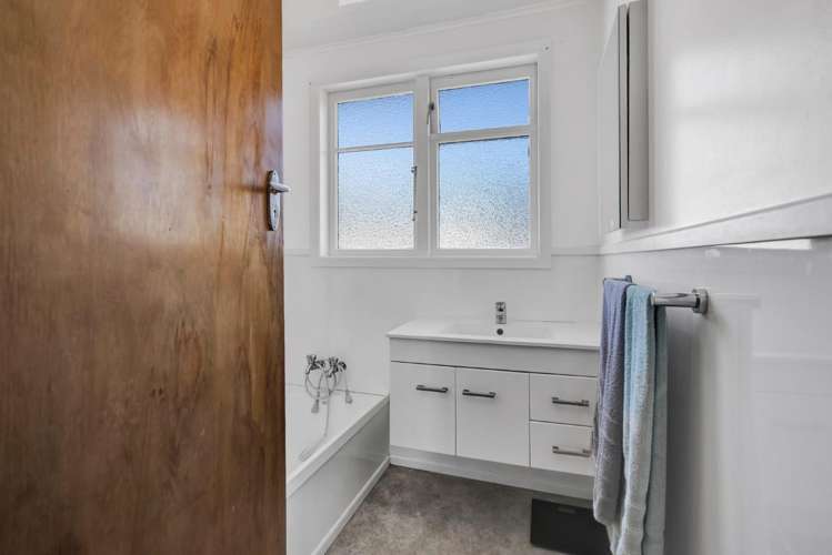 99 Clawton Street Westown_13