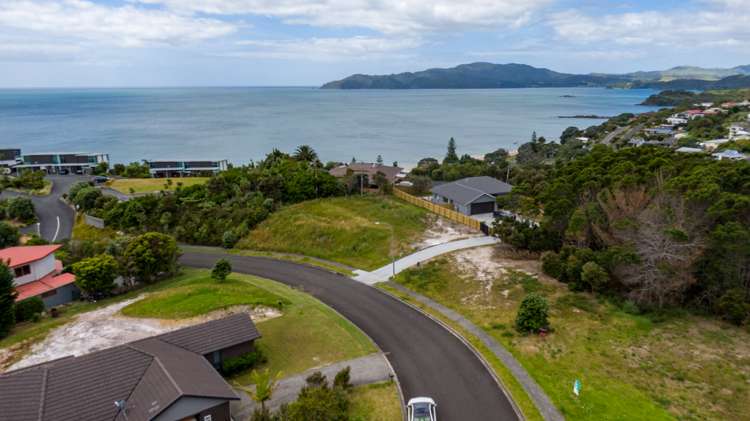 26 Dudley Crescent Cable Bay_19