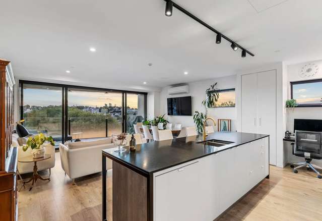 901/6 Dock Street Auckland Central_1