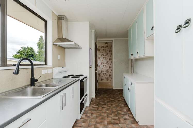 16 Cowley Drive Temple View_2