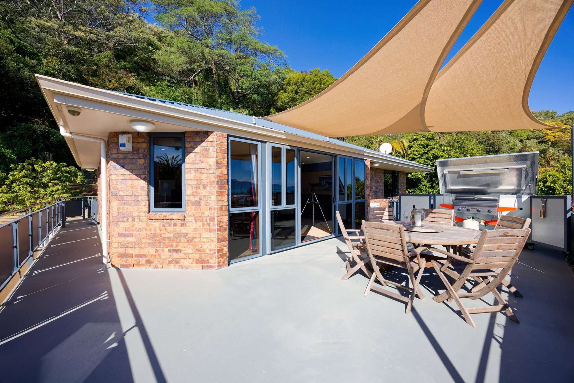 22a Kotuku Road South Bay_0