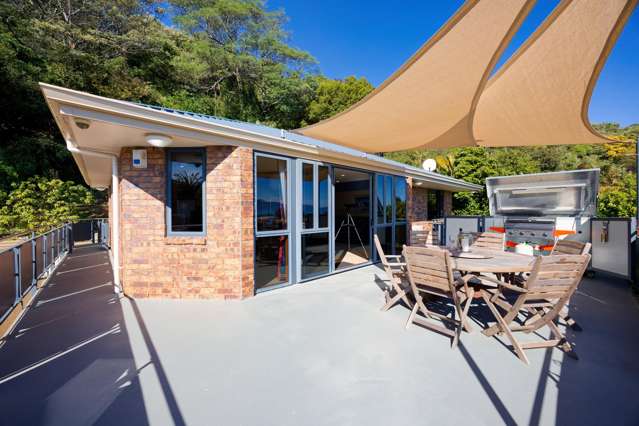 Spectacular Views into South Bay and Beyond