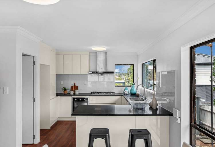 1/16 Parramatta Place Botany Downs_14