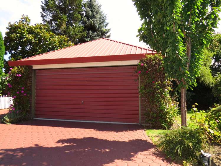 24 Peebles Drive Hei Hei_16