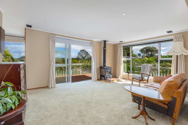 27 Shakespear Road Army Bay_4