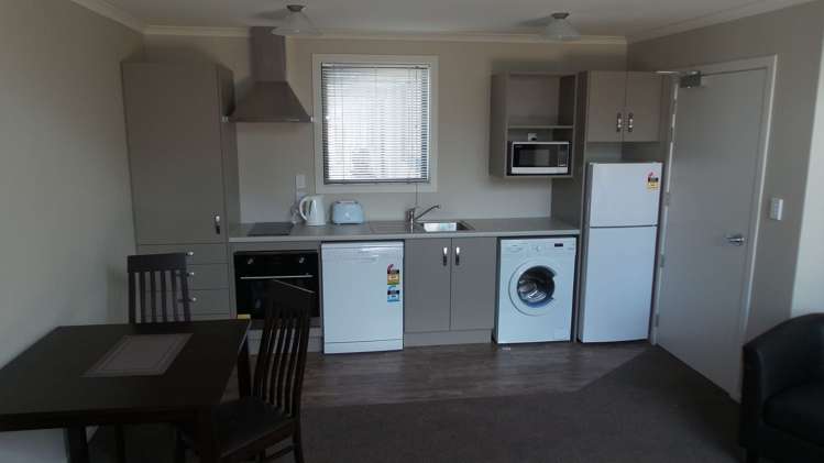 18L Charlemont Street Hamilton Central City_2