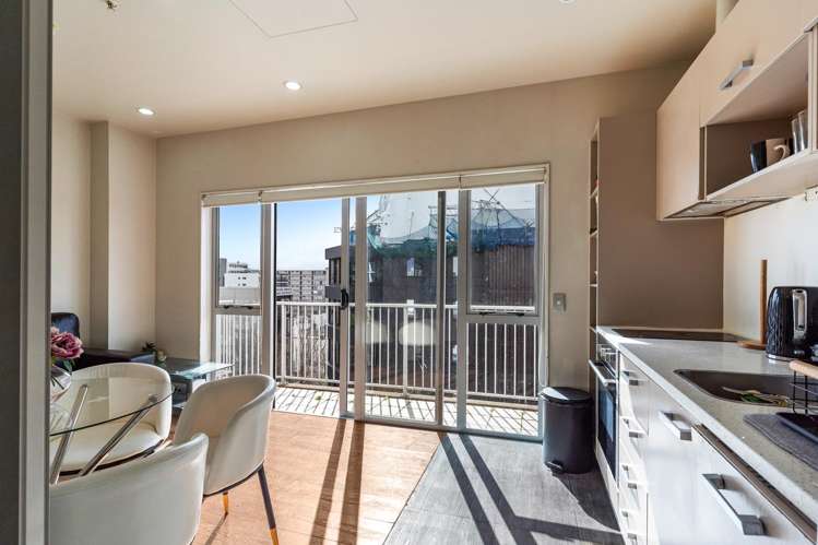 8c/208 Hobson Street Auckland Central_5