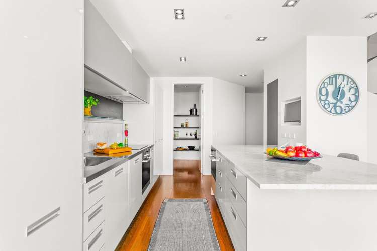 Flat 1202/85 Beach Road City Centre_9