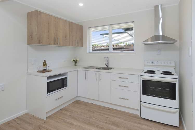 2/11 Heathcote Street Woolston_7