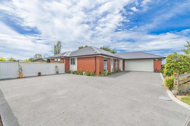 Enjoy peaceful, Rural Feel Living