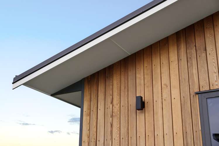 ECT/16 Commerce Place Awapuni_15