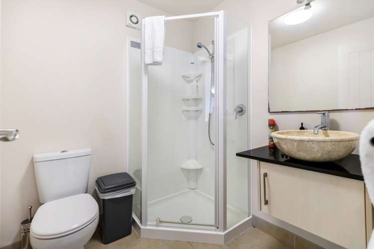 72 Wynyard Crescent Fernhill/Sunshine Bay_22