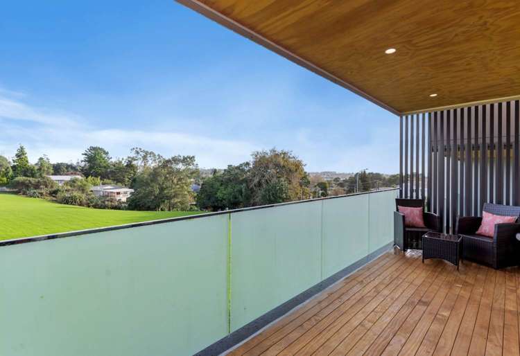 8/61 Clayburn Road Glen Eden_14