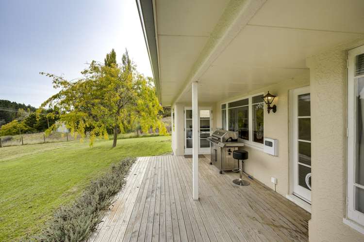 1199 Middle Road Poukawa_9