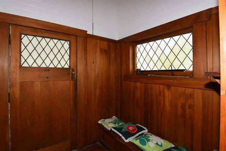 2072 Lake Ferry Road Pirinoa_19