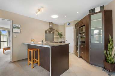 17 Acacia Avenue_2