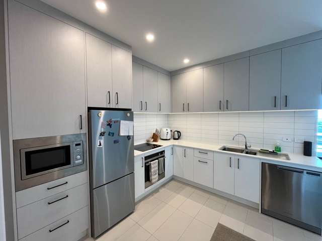 1005/8 Waikumete Road Glen Eden_2