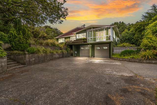 Spacious Family Home with Stunning Outdoor Oasis