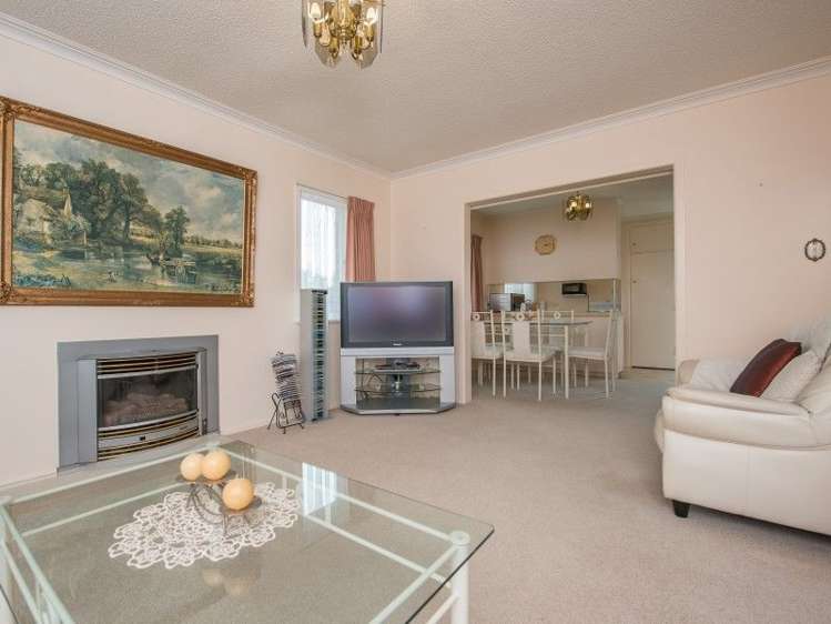 19 Masefield Drive Enderley_3