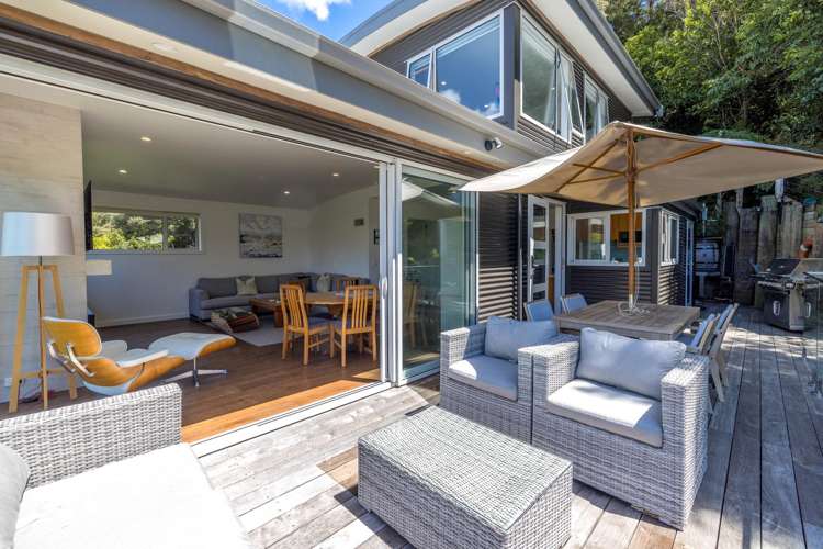 18 Victoria Road North Onetangi_5