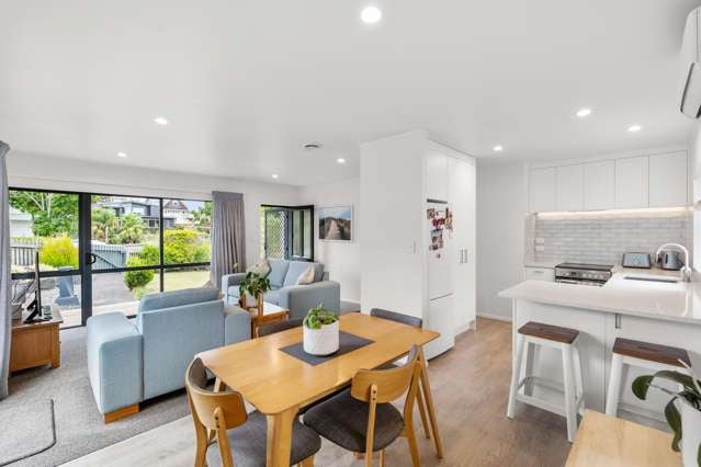 1/6 Knott Road Stanmore Bay_4