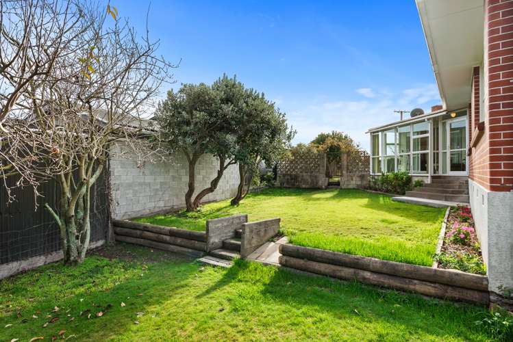 8 Ruthken Crescent Springlands_19