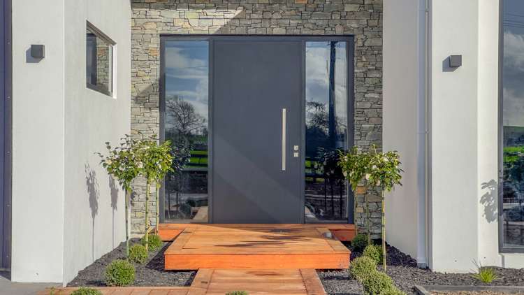 65 Livingstone Road Ngahinapouri_7