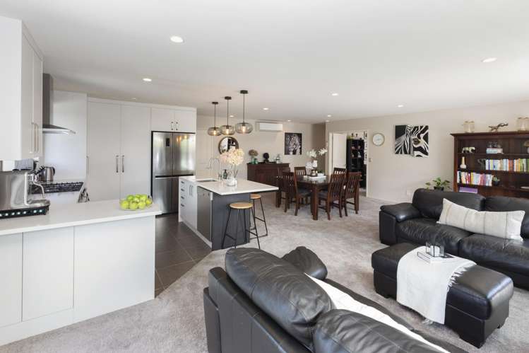 7 Bernadette Street Aidanfield_2