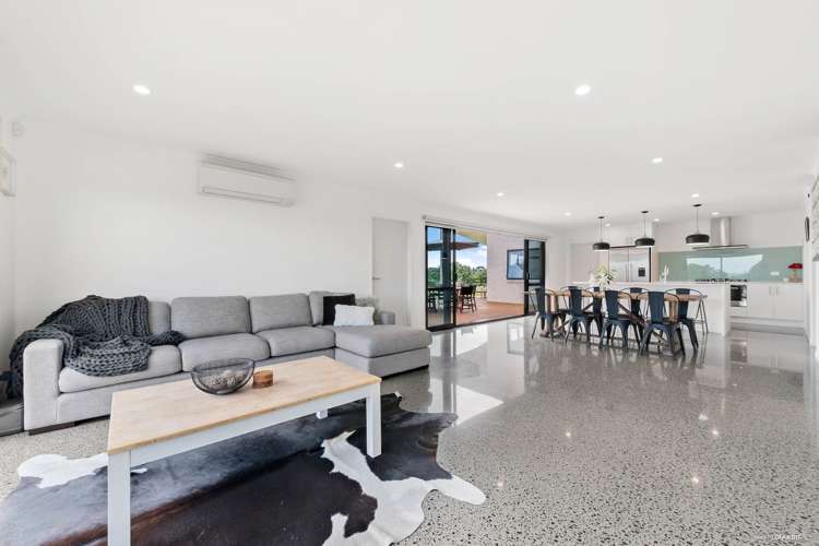 125 Wharf Road Clarks Beach_6