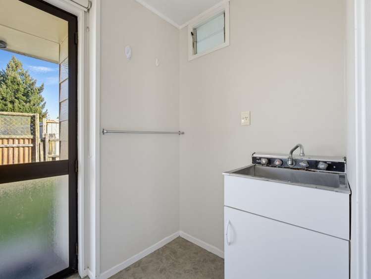 1B Isobel Street Fairy Springs_9