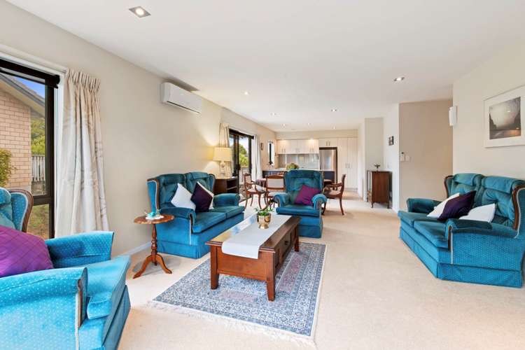 44 Royalle Mews Botany Downs_4