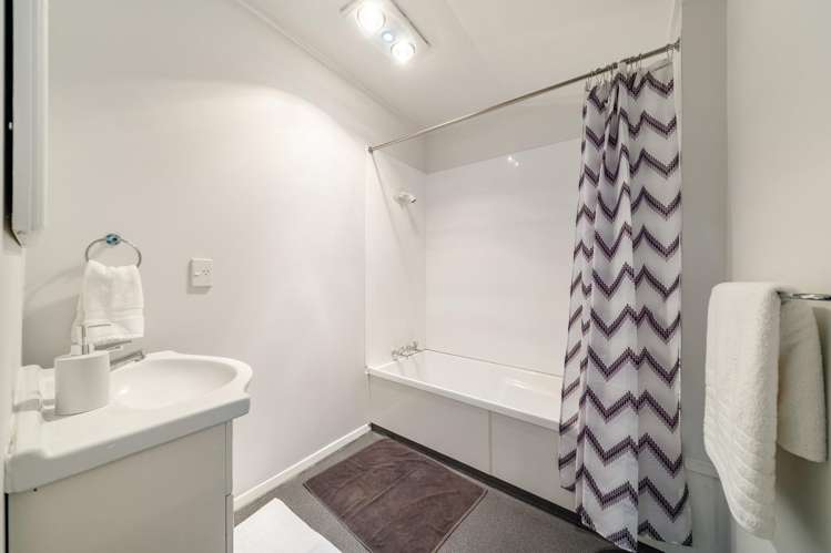 1/21 Randwick Crescent Moera_16