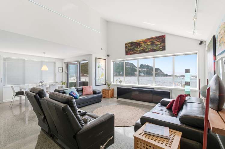 100 Owhiro Bay Parade_1