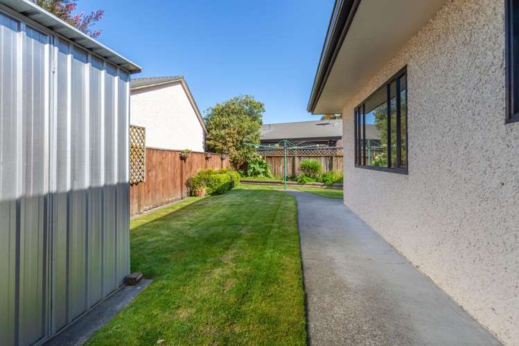 6 Bishops Close Greenmeadows_20