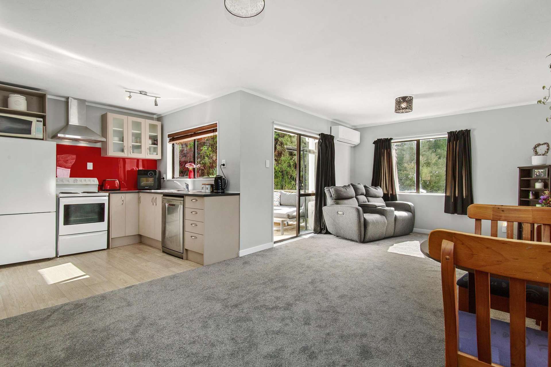 14a Kereru Grove Stokes Valley_0