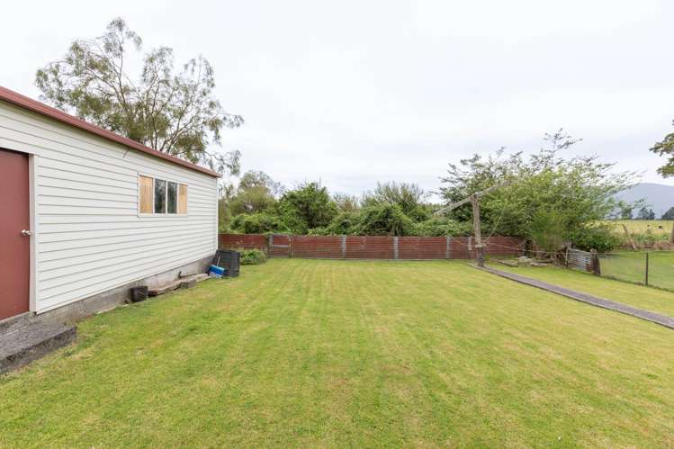 80 Main Road Harihari_20