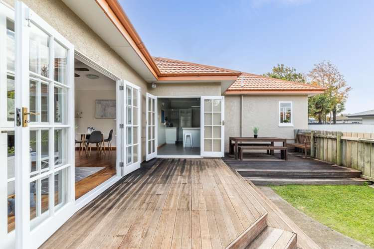 14 Flanders Avenue Onekawa_14