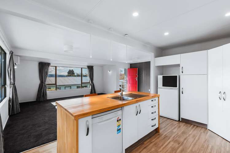 44 Tremaine Avenue Two Mile Bay_5